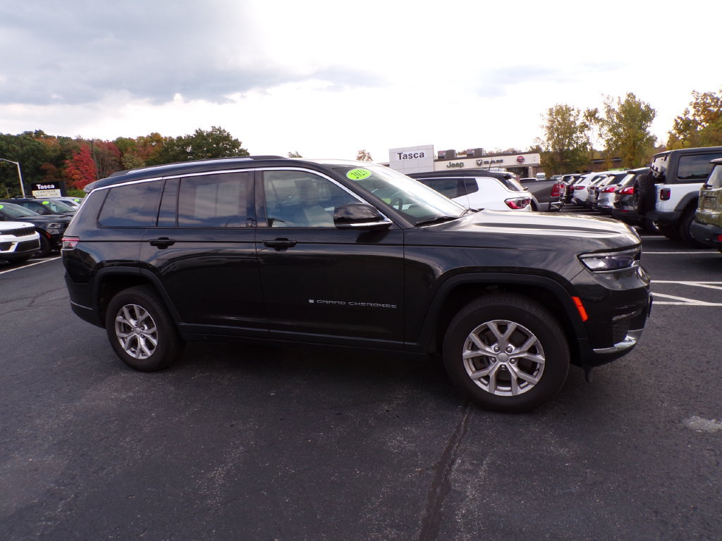 Used 2023 Jeep Grand Cherokee L Limited AWD/4WD image 4