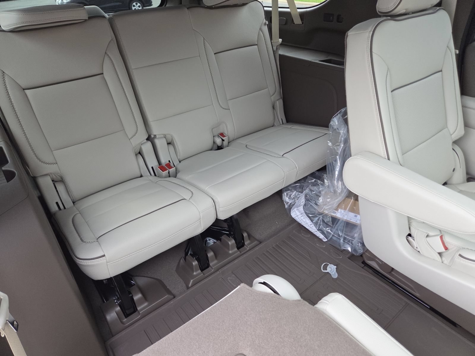 New 2026 GMC Yukon XL Denali w/ Denali Reserve Package AWD/4WD image 27