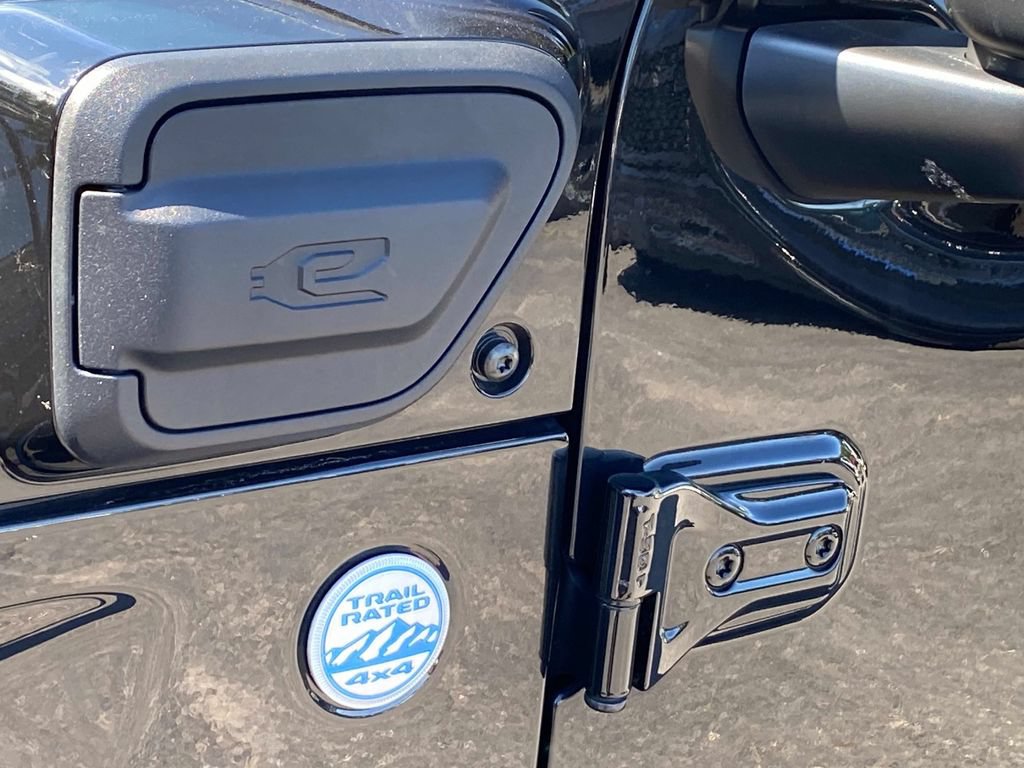 Certified 2024 Jeep Wrangler Unlimited Sahara AWD/4WD image 13