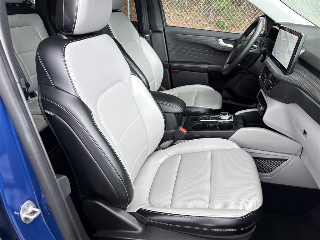 Used 2023 Ford Escape Platinum w/ Class II Trailer Tow Package image 14