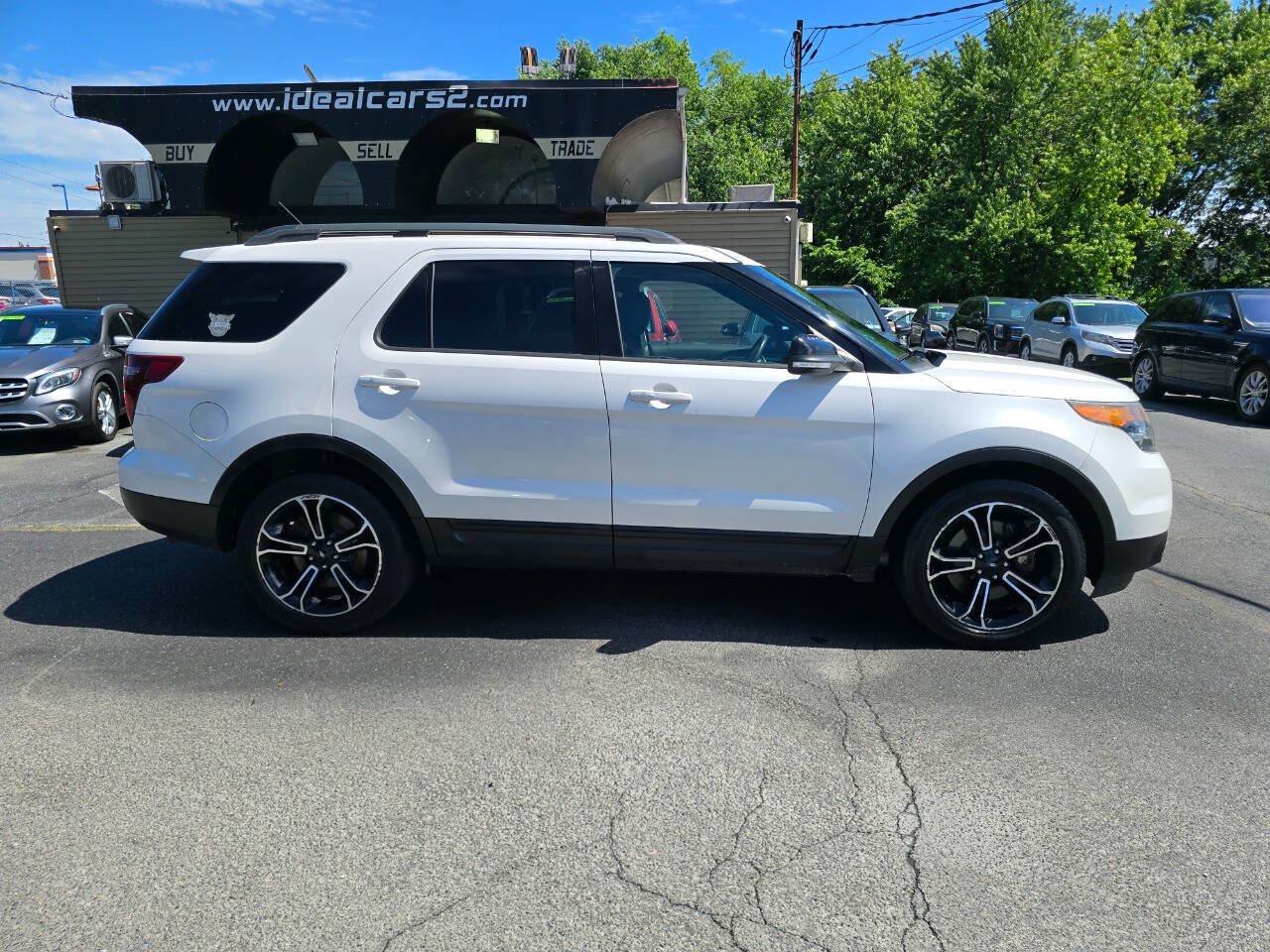 Used 2015 Ford Explorer Sport w/ Equipment Group 401A AWD/4WD image 2