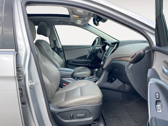 Used 2017 Hyundai Santa Fe AWD image 15