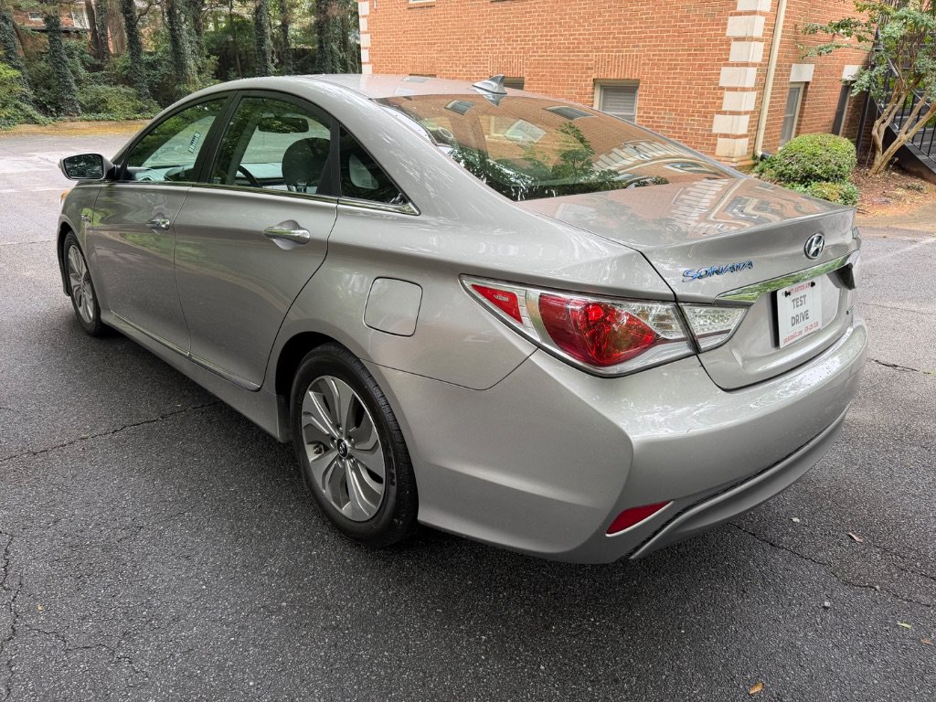 Used 2013 Hyundai Sonata Limited FWD image 2