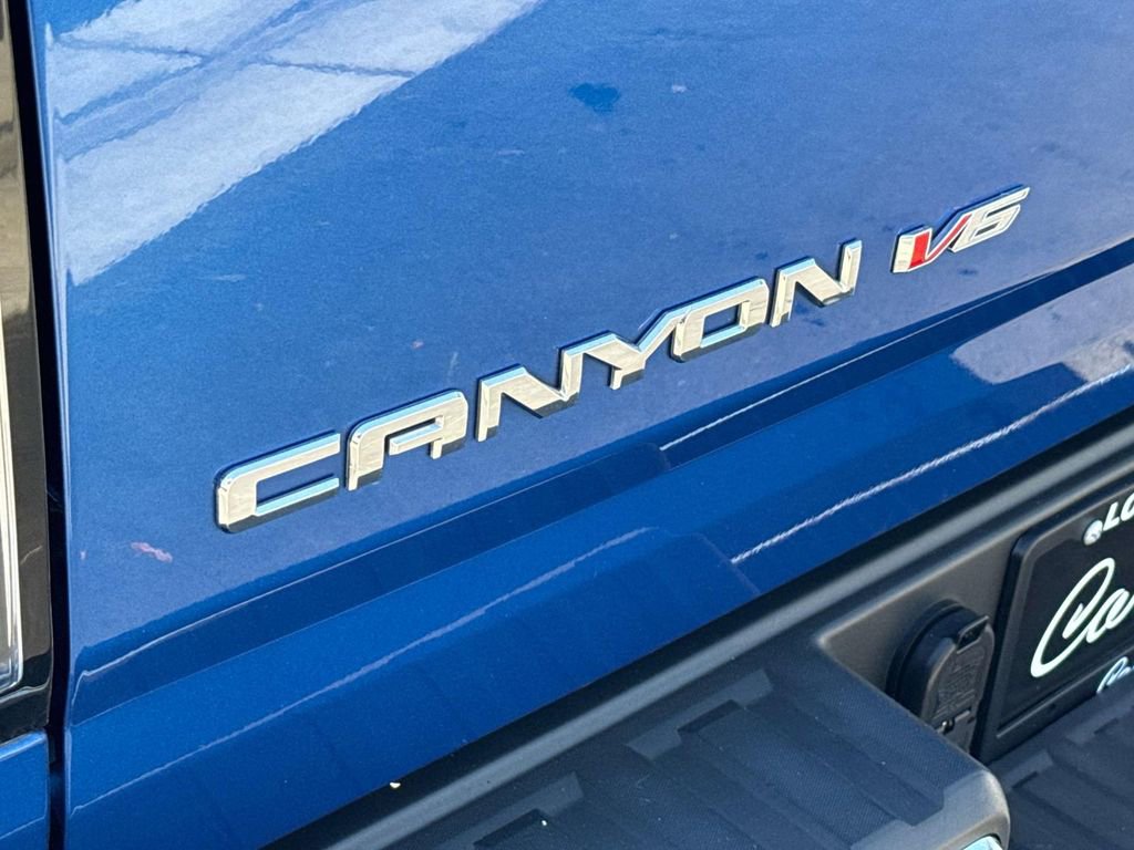 Used 2018 GMC Canyon SLT w/ Trailering Package image 8