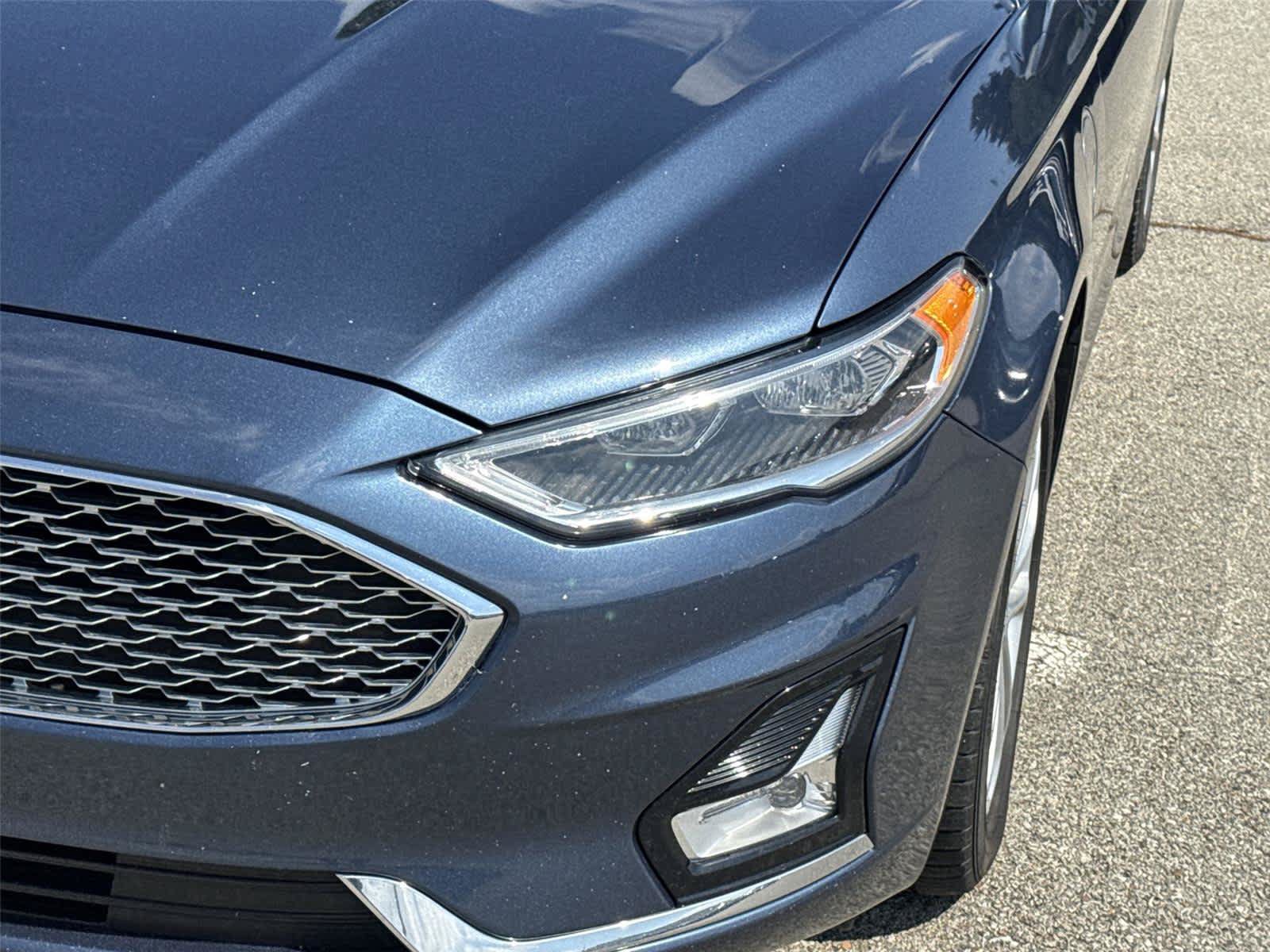 Used 2019 Ford Fusion Energi Titanium FWD image 9