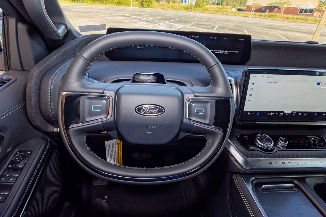 New 2025 Ford Expedition Platinum w/ Stealth Performance Package image 13
