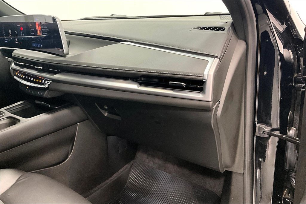 Used 2024 Cadillac XT4 Premium Luxury FWD image 19