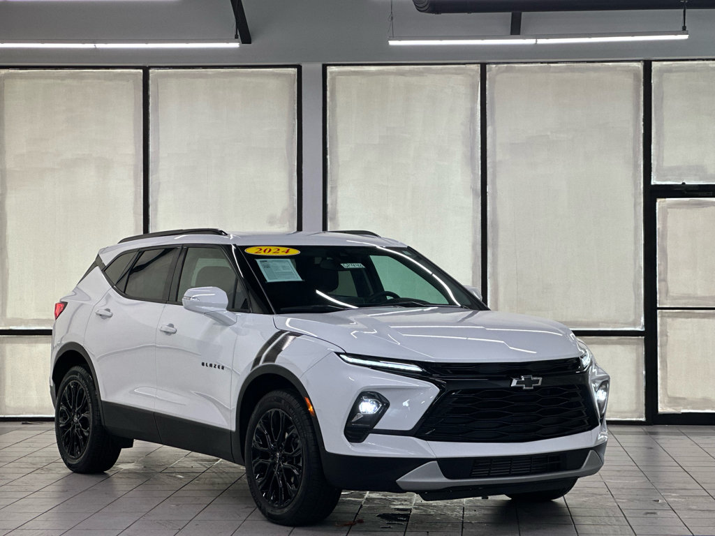 Certified 2024 Chevrolet Blazer LT w/ LPO, Black Sport Package