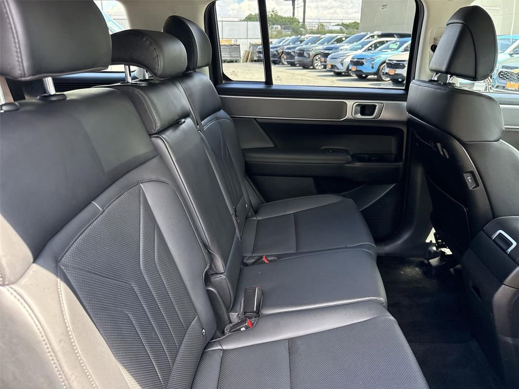 Used 2025 Hyundai Santa Fe SEL AWD/4WD image 23