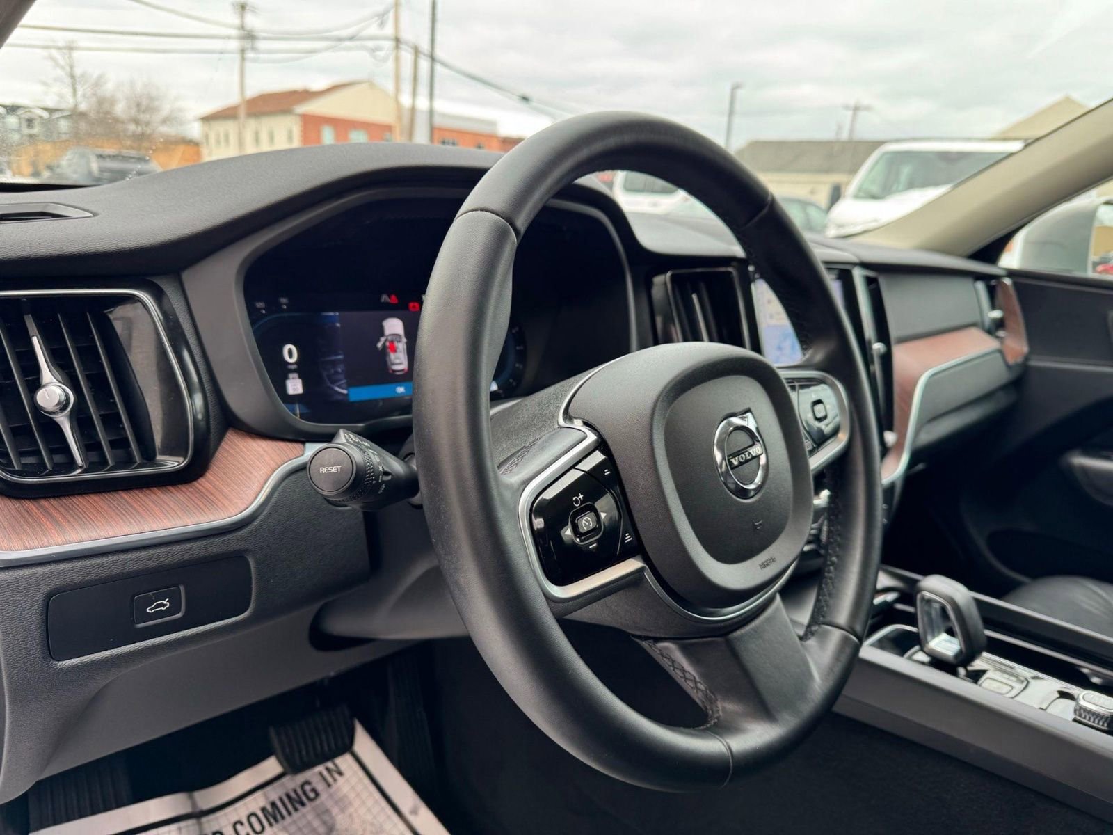 Used 2023 Volvo XC60 B5 Plus w/ Protection Package Premier image 16