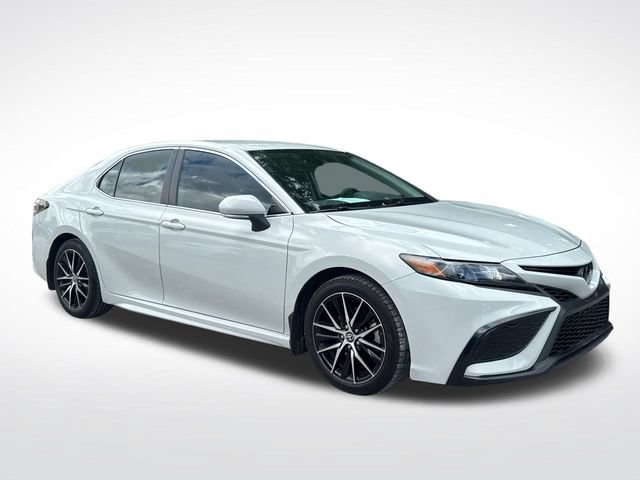 Used 2022 Toyota Camry SE AWD/4WD image 9