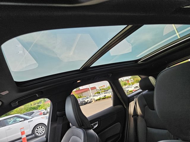Used 2022 Volvo XC60 B5 R-Design w/ Protection Package Premier AWD/4WD image 20