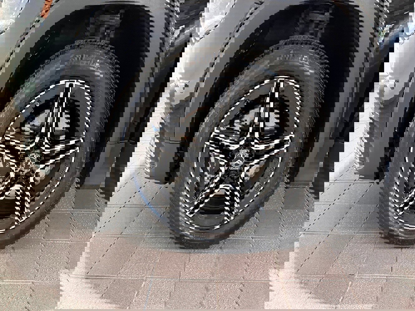 Used 2024 Mercedes-Benz GLB 250 4MATIC image 37