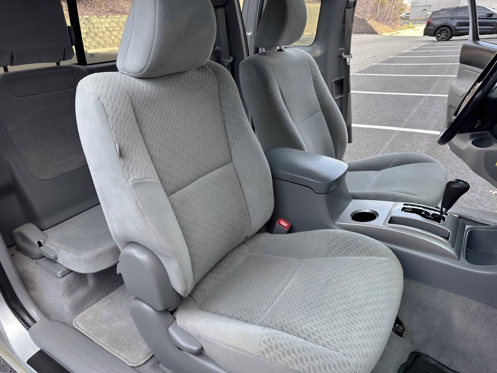 Used 2011 Toyota Tacoma w/ SR5 Pkg #2 image 28