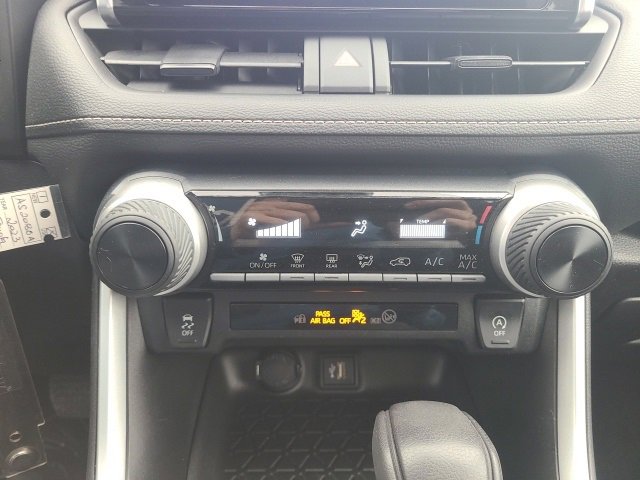 Used 2023 Toyota RAV4 LE image 27