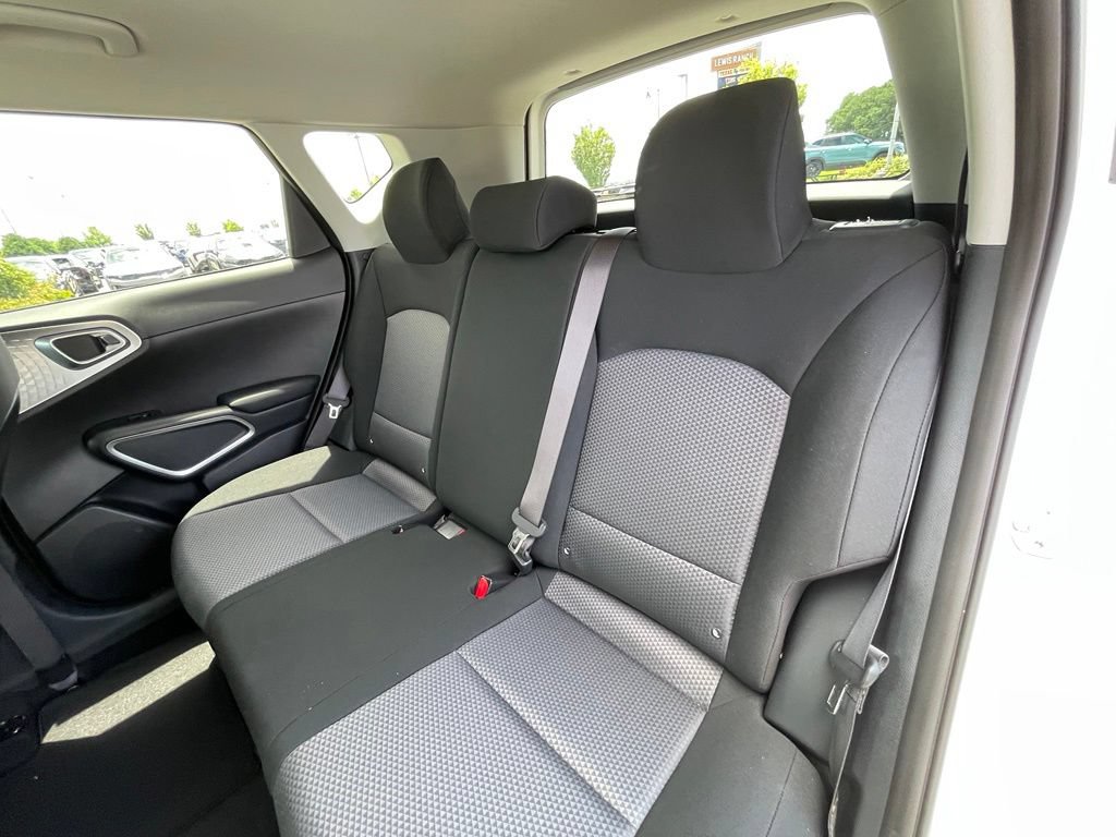 Used 2023 Kia Soul LX w/ Option Group 015 FWD image 25