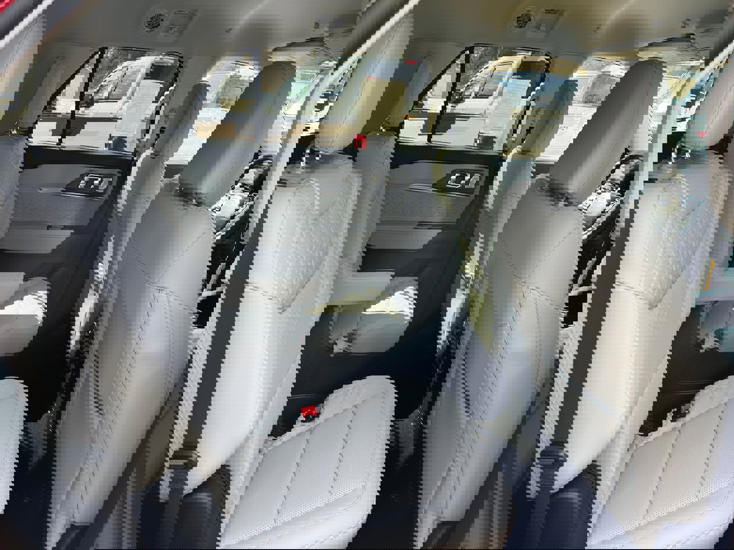 New 2026 Ford Explorer Platinum w/ LUX Leather Package image 12