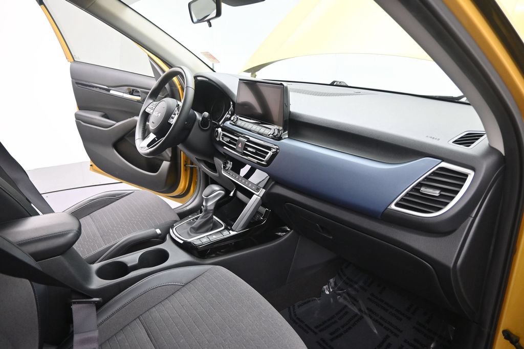 Certified 2023 Kia Seltos Nightfall Edition AWD/4WD image 21