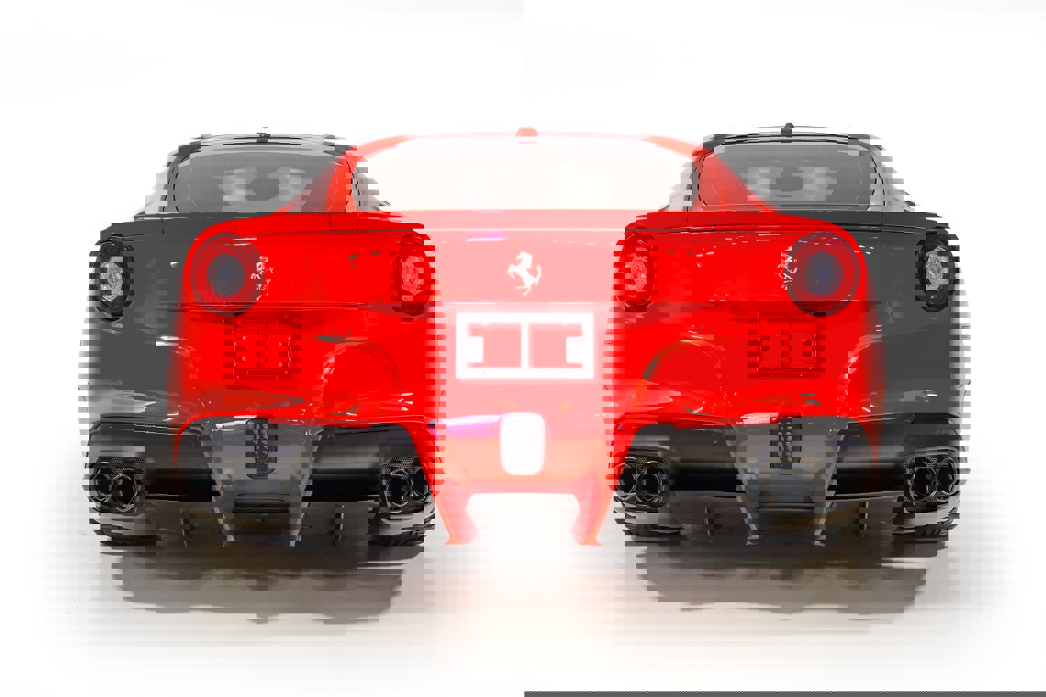 Used 2017 Ferrari F12 Berlinetta image 5