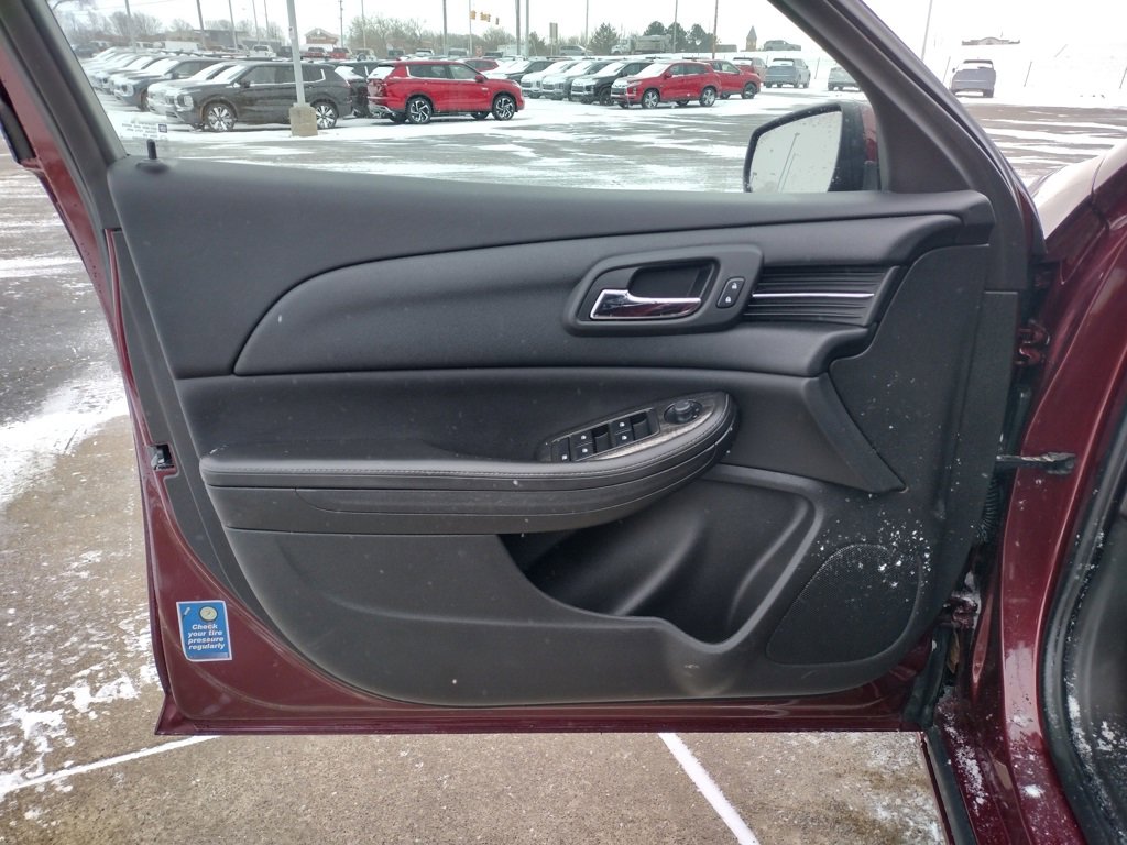 Used 2015 Chevrolet Malibu LT image 19