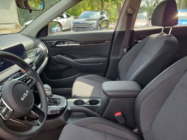 Used 2024 Kia Seltos S FWD image 13