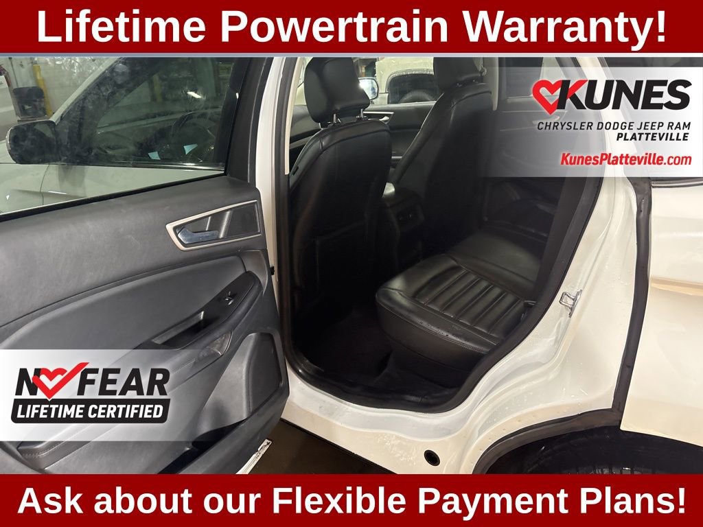 Used 2023 Ford Edge SEL image 16