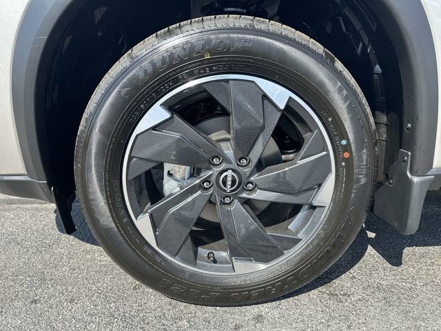 New 2026 Nissan Rogue SV w/ SV Premium Package image 9