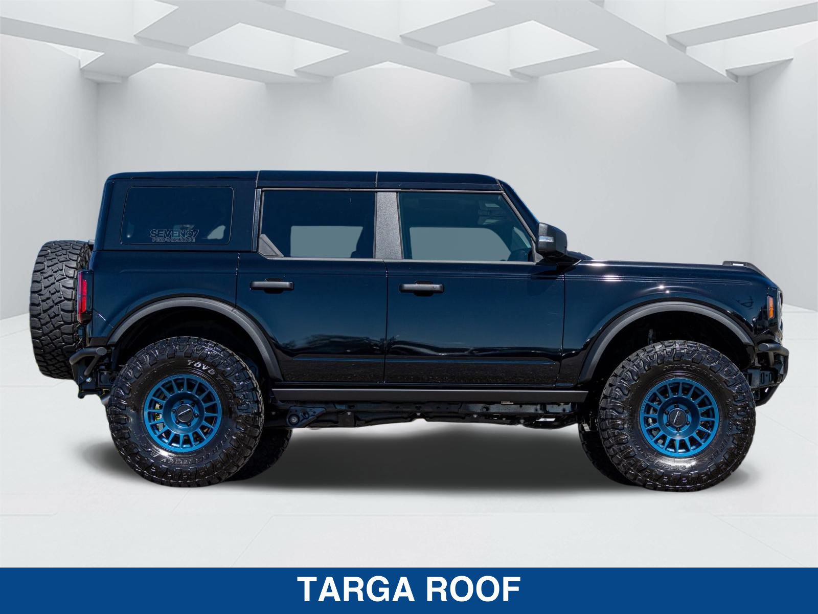 Used 2025 Ford Bronco Badlands AWD/4WD image 3