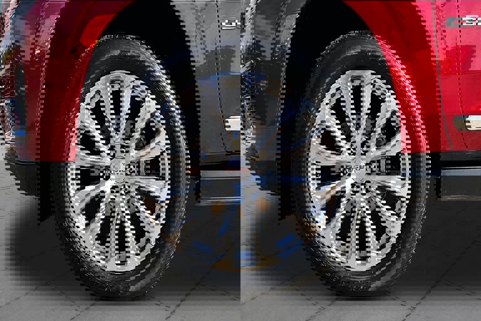 Used 2022 GMC Yukon Denali w/ Denali Premium Package image 11