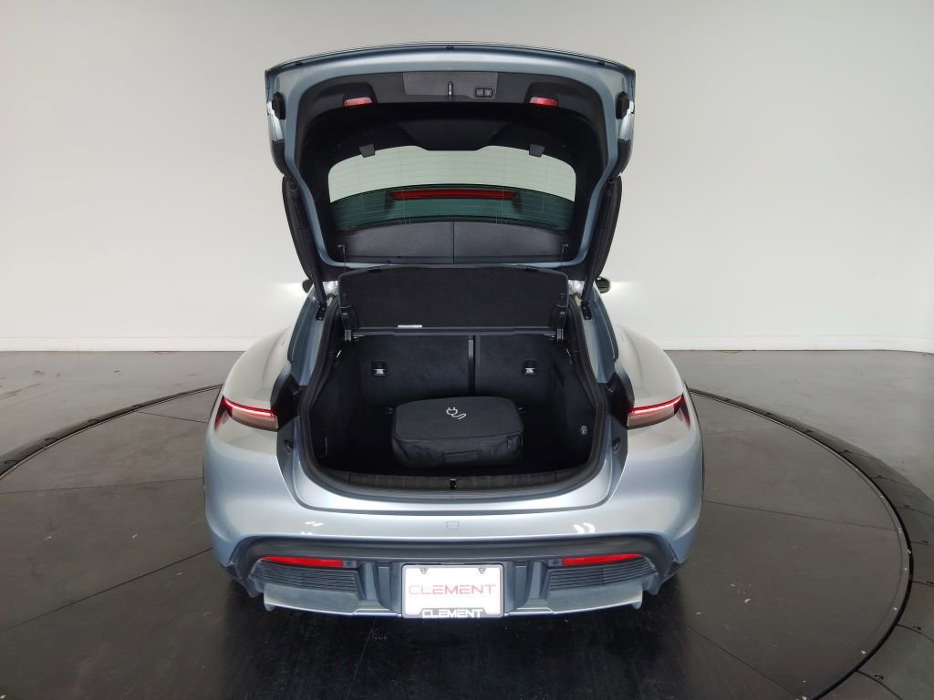 Used 2022 Porsche Taycan 4 Cross Turismo AWD/4WD image 9