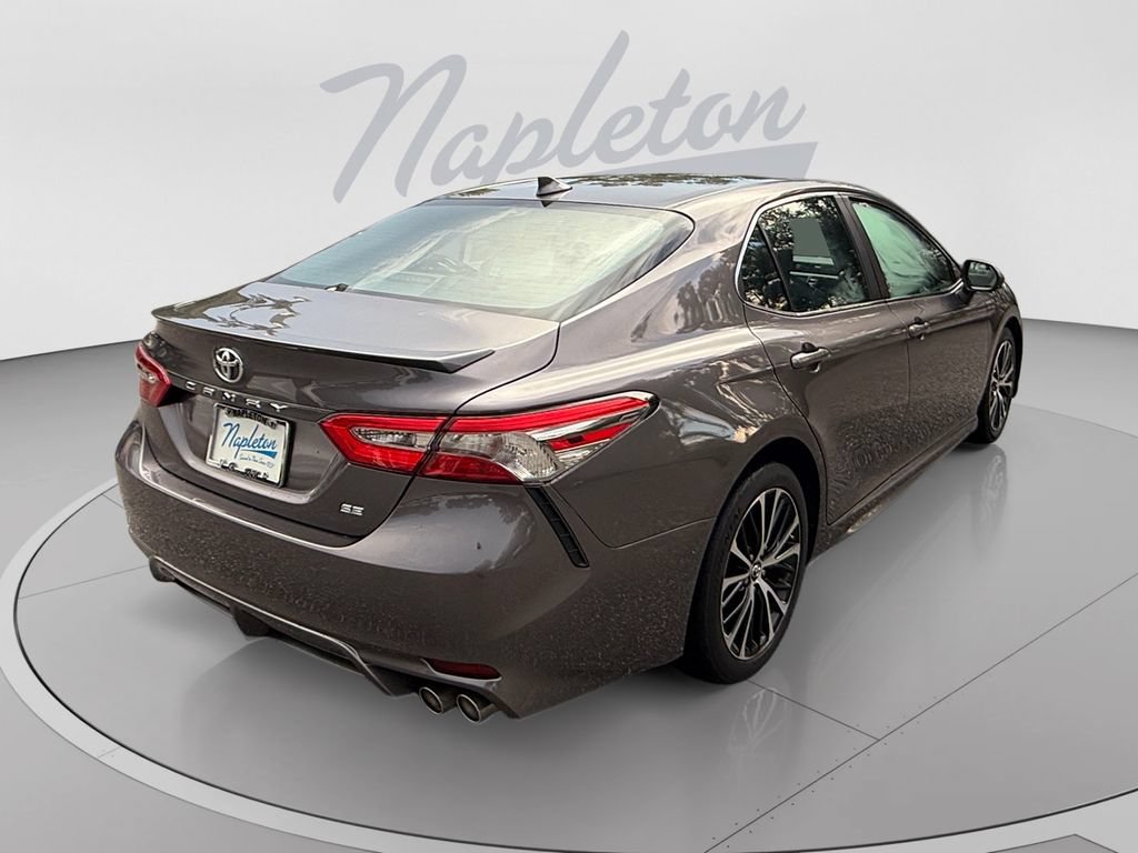 Used 2019 Toyota Camry SE FWD image 6