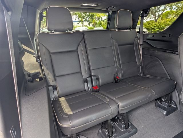 Used 2024 GMC Yukon SLT w/ SLT Luxury Package RWD image 21