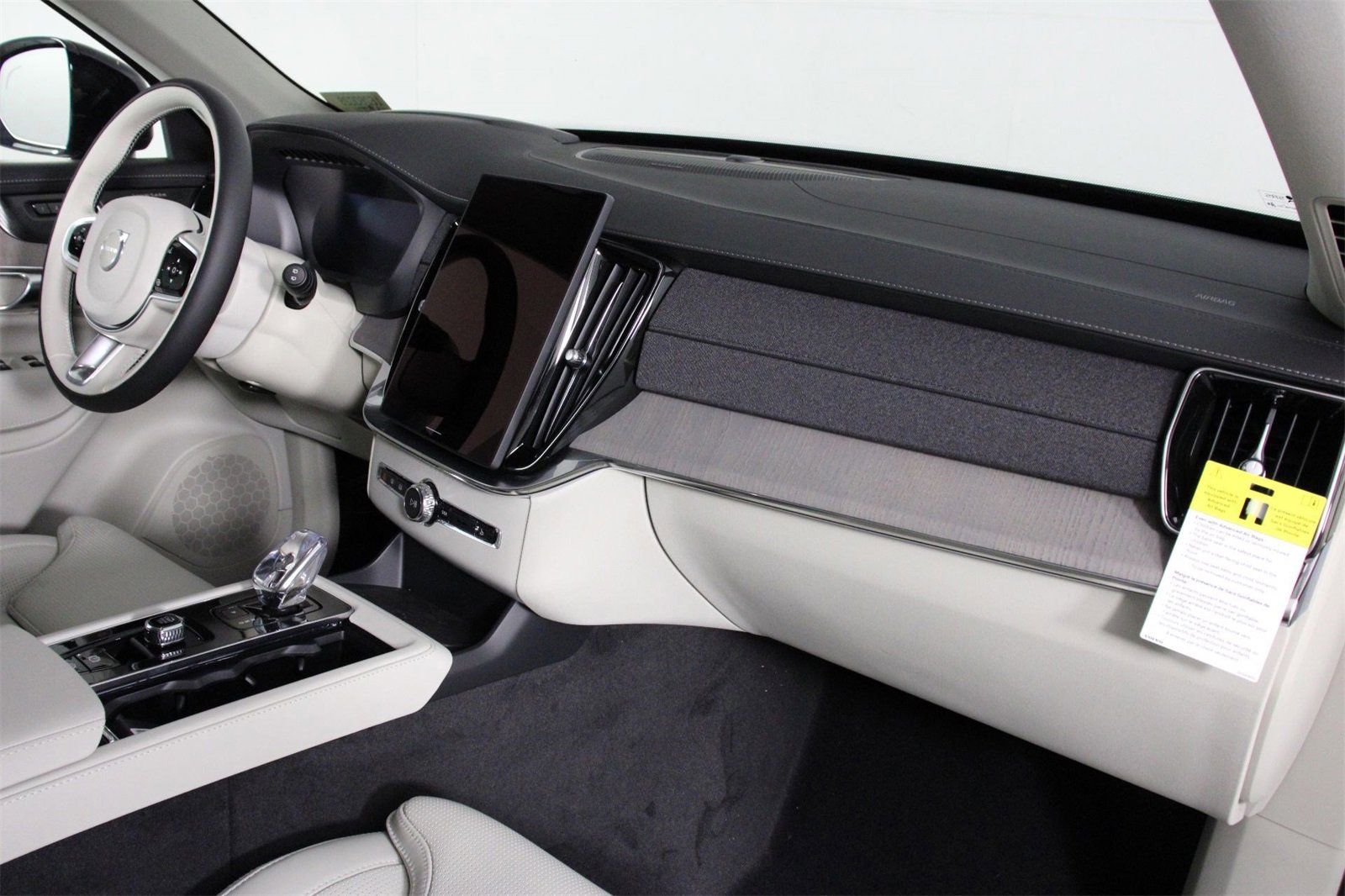 New 2026 Volvo XC90 B6 Ultra image 9