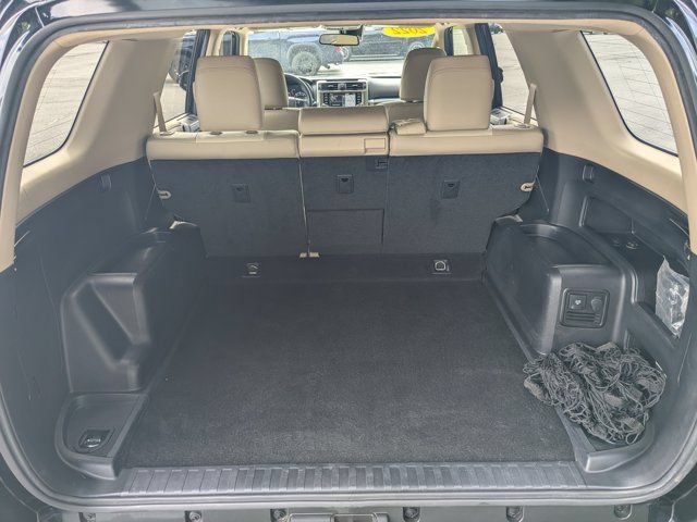 Used 2022 Toyota 4Runner SR5 Premium w/ Moonroof Package AWD/4WD image 16