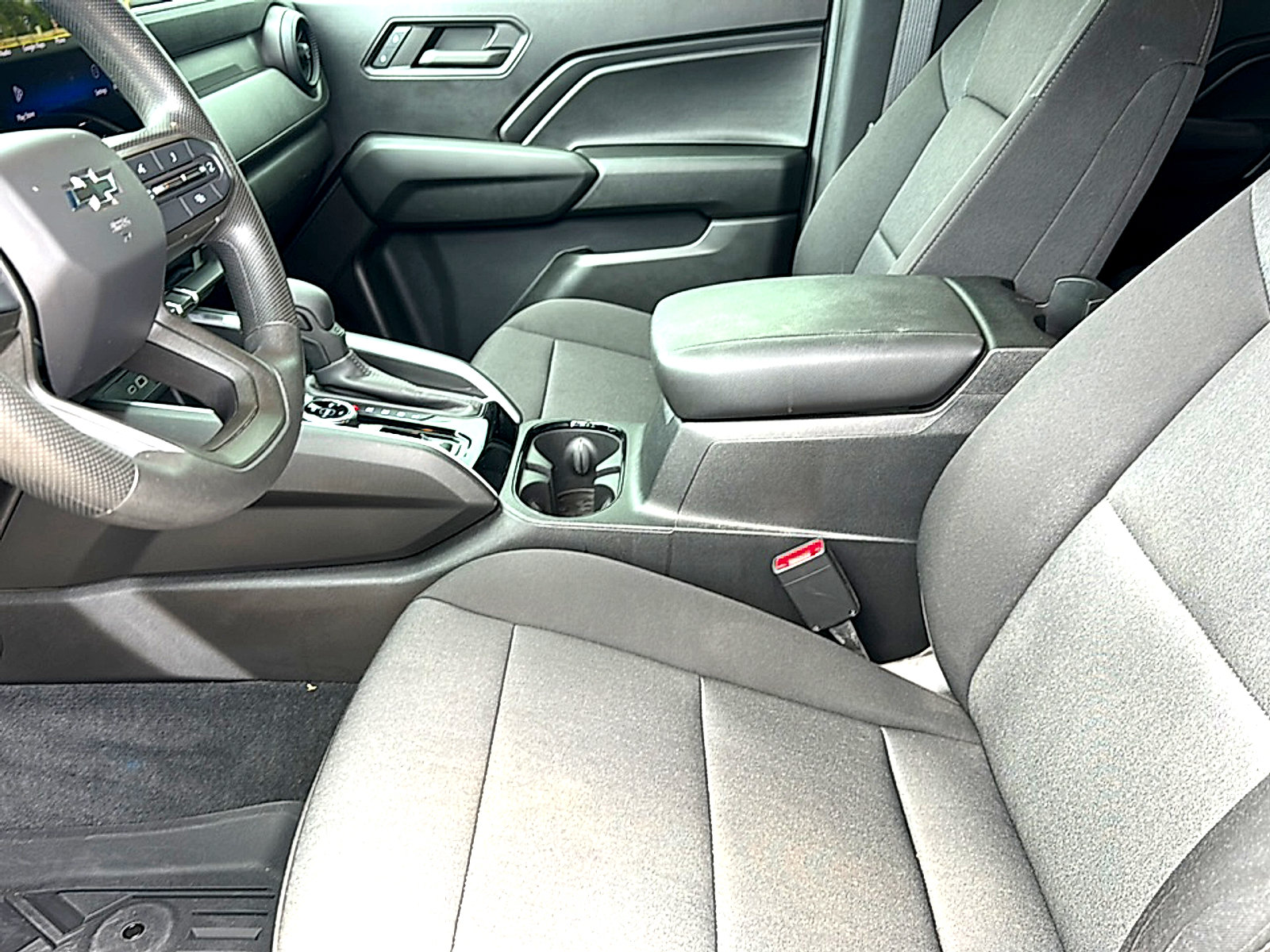 Used 2023 Chevrolet Colorado Trail Boss w/ Technology Package AWD/4WD image 13