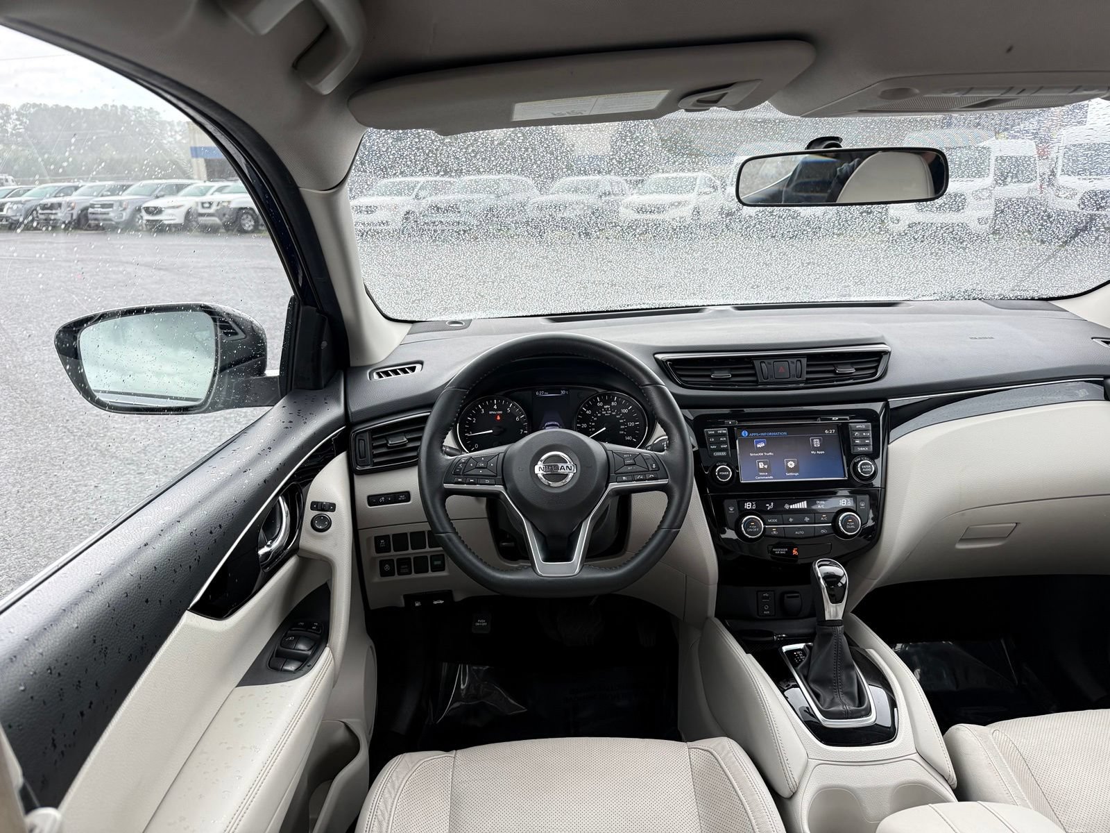 Used 2018 Nissan Rogue Sport SL AWD/4WD image 27
