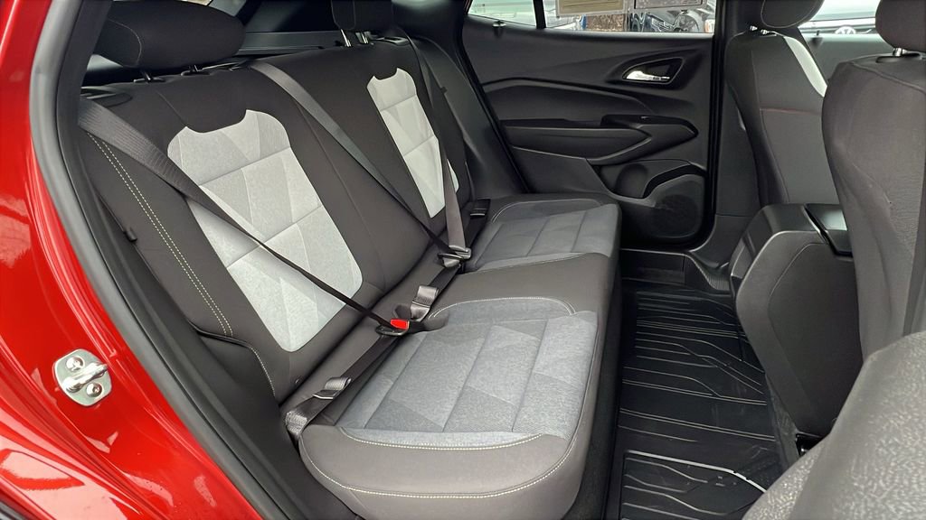 Used 2024 Chevrolet Trax RS w/ Driver Confidence Package image 15