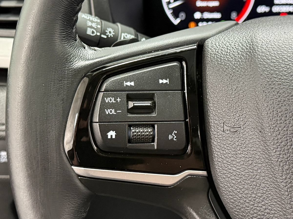 Used 2025 Honda Odyssey EX-L image 17