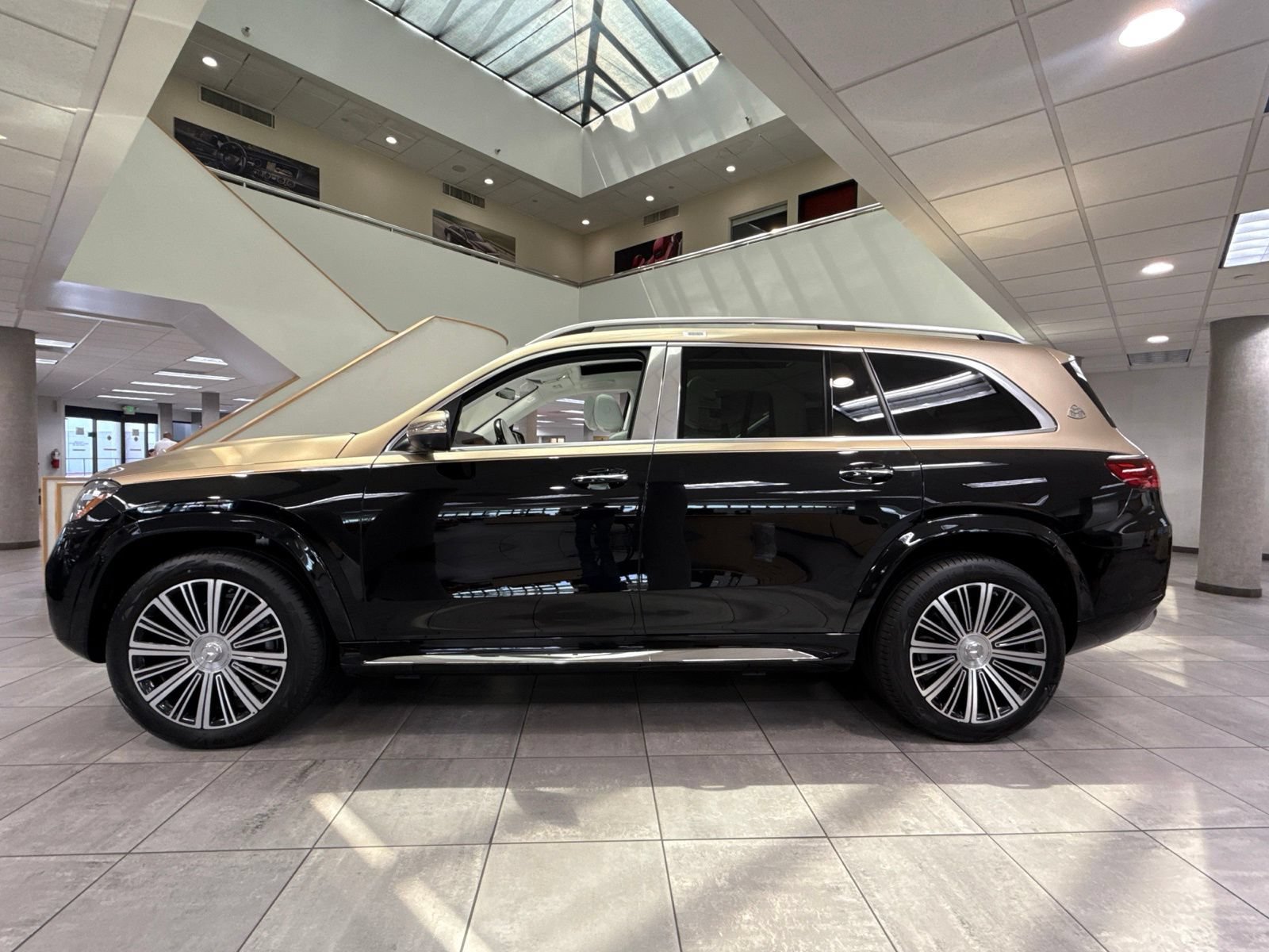 New 2026 Mercedes-Benz Maybach GLS 600 4MATIC image 5