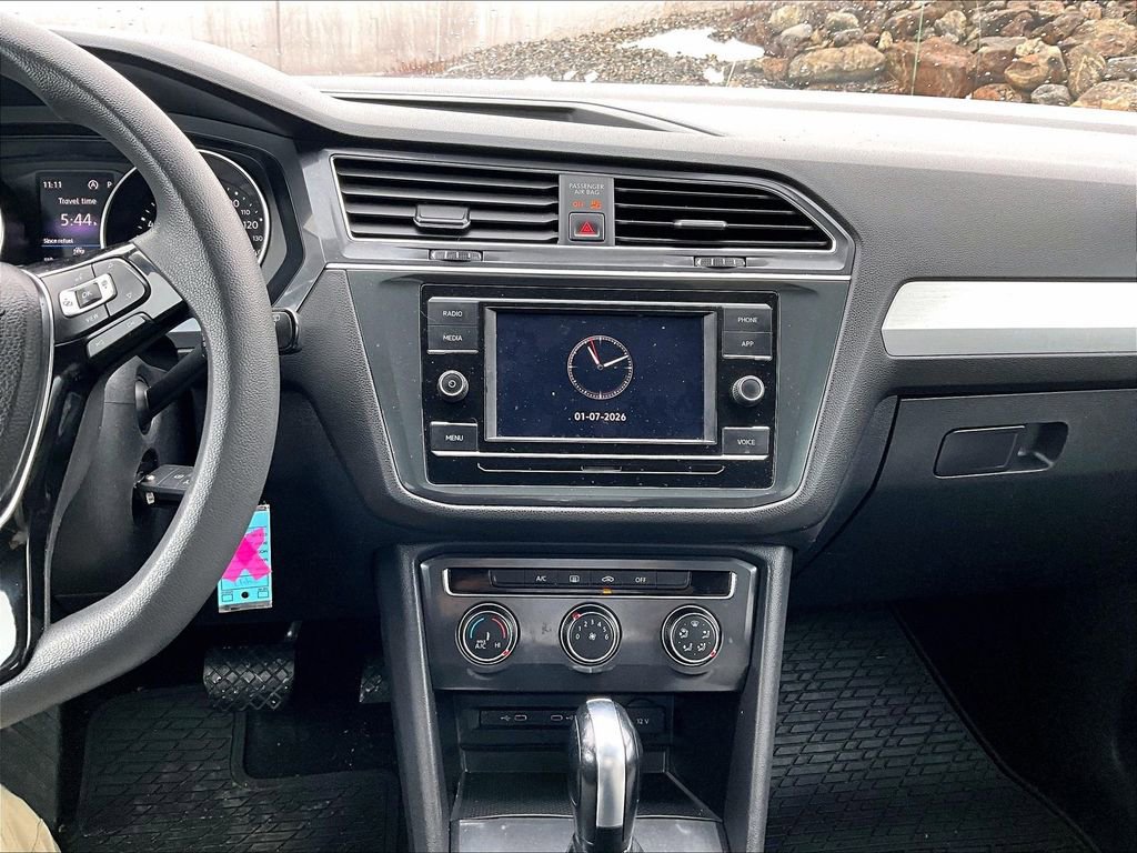 Used 2020 Volkswagen Tiguan S image 27