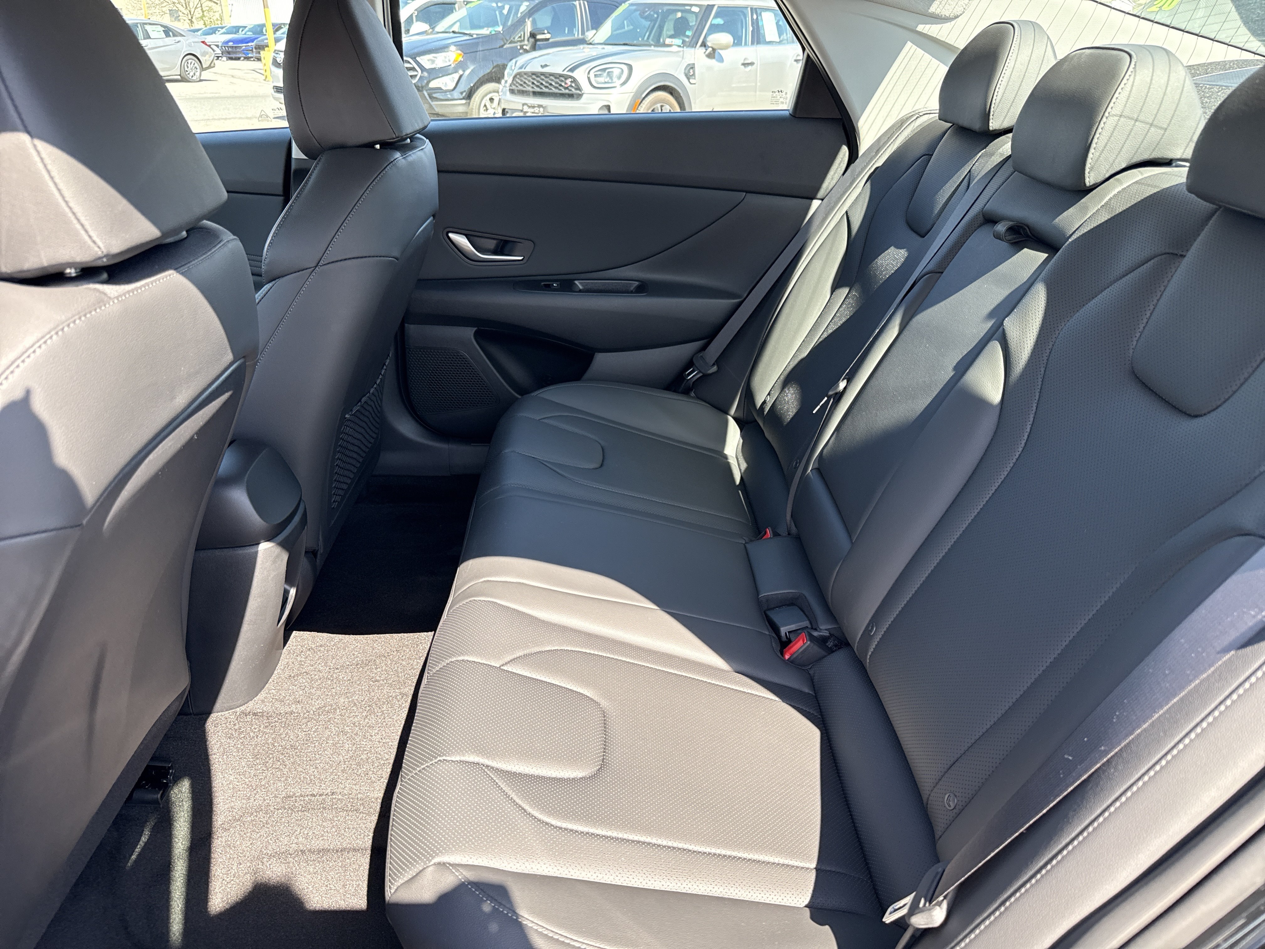 New 2026 Hyundai Elantra Limited FWD image 15