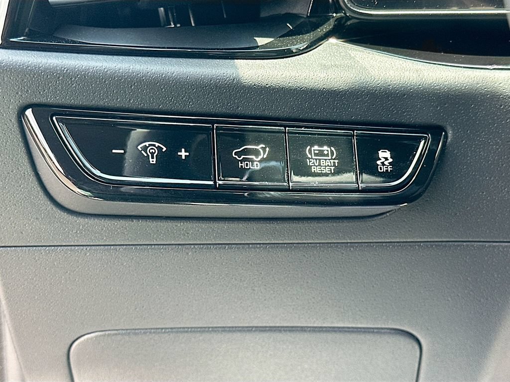 New 2026 Kia Niro SX Touring FWD image 10