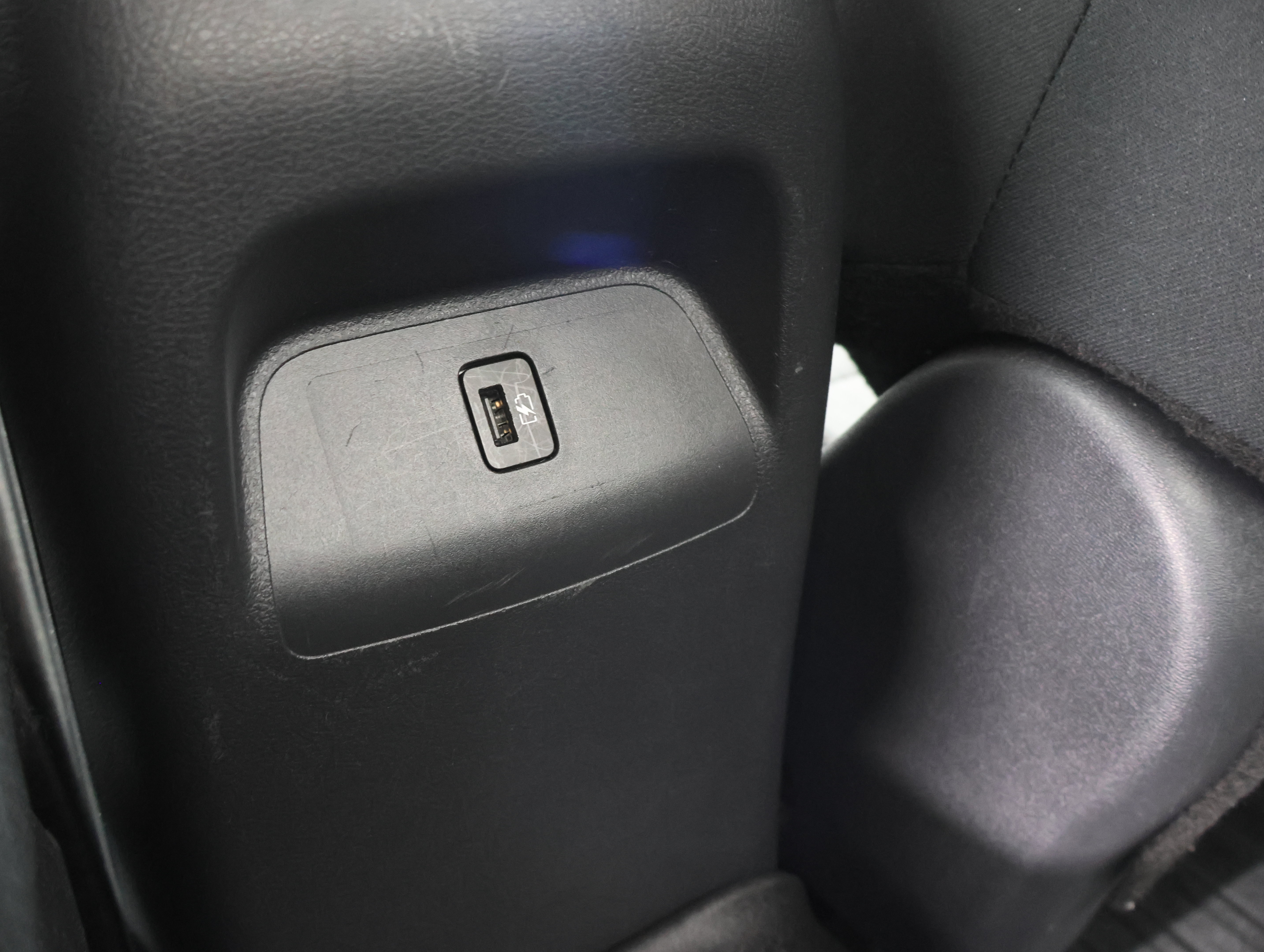 Used 2024 Nissan Sentra SV FWD image 34