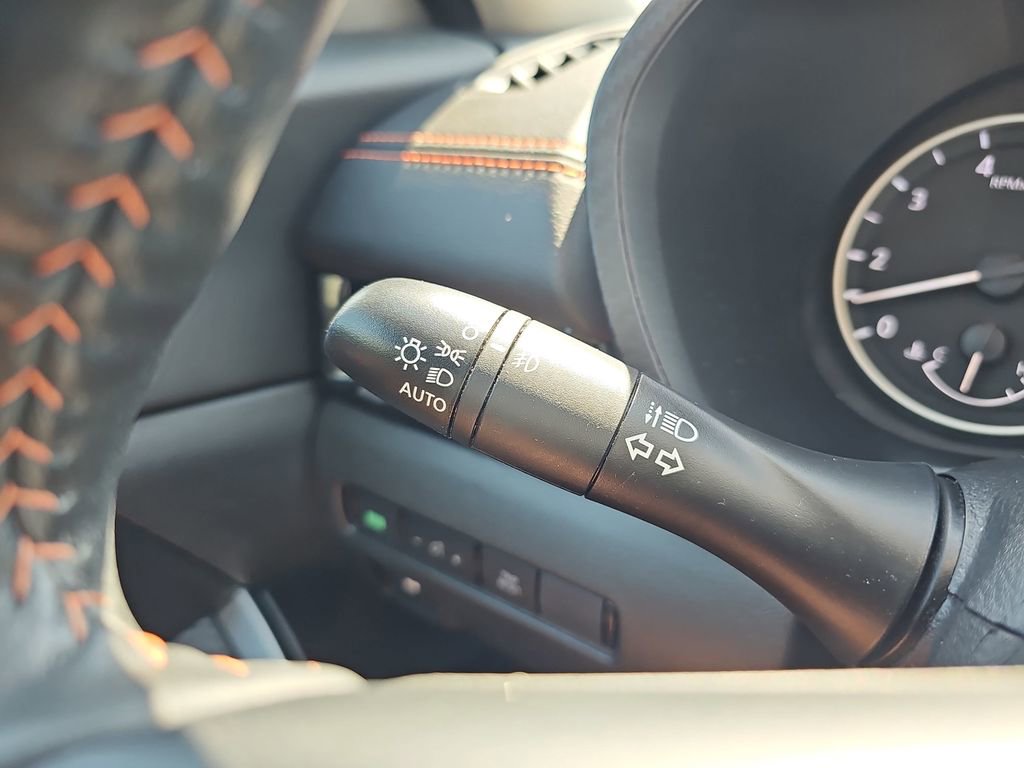 Used 2022 Nissan Sentra SR w/ SR Premium Package FWD image 30