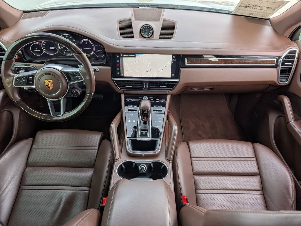 Certified 2022 Porsche Cayenne E-Hybrid image 6