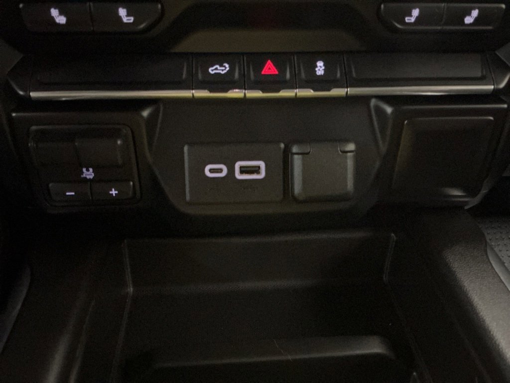 Used 2021 Chevrolet Silverado 2500 LT w/ Convenience Package image 19