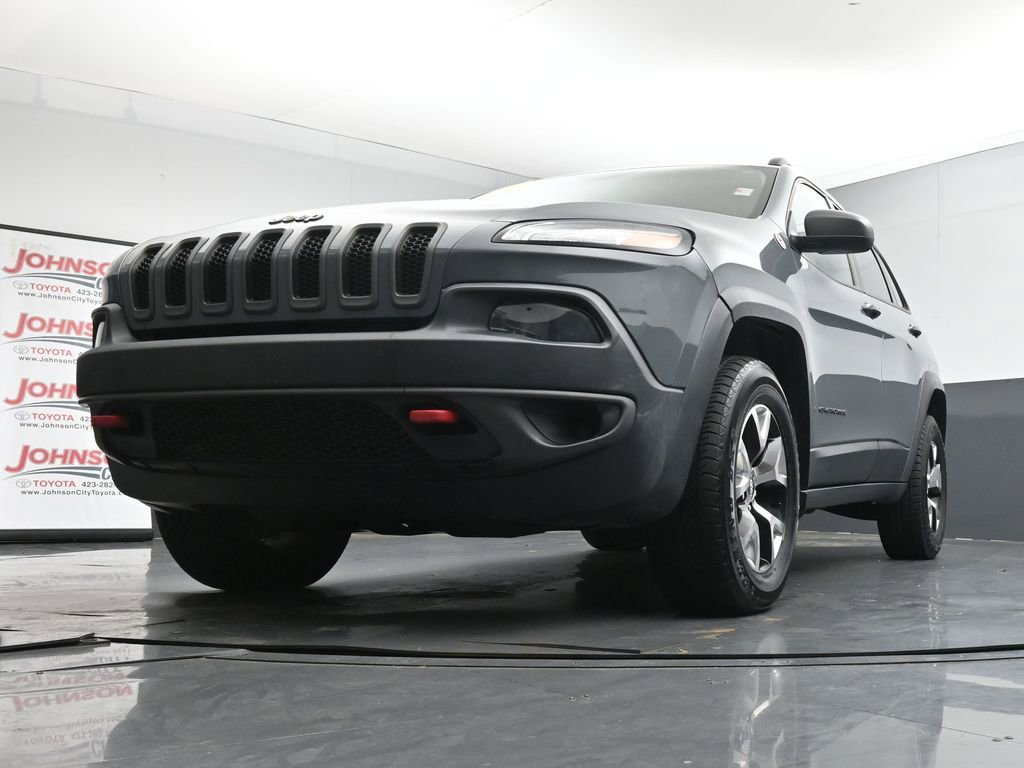 Used 2014 Jeep Cherokee Trailhawk w/ Comfort/Convenience Group AWD/4WD image 35
