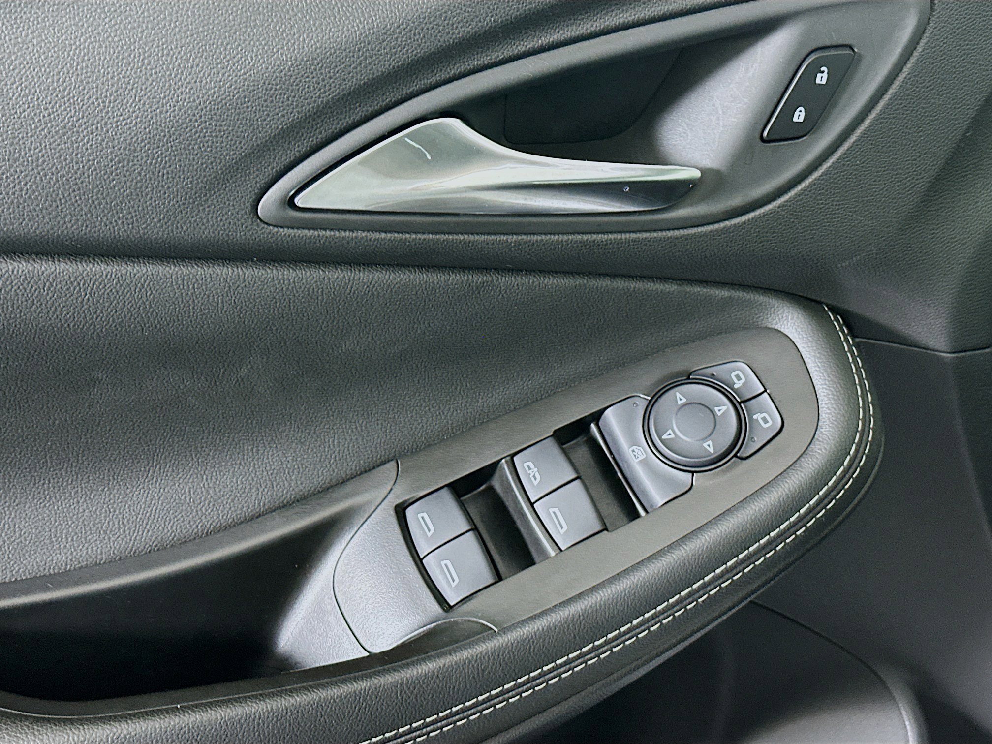 Used 2025 Buick Encore GX Preferred image 15