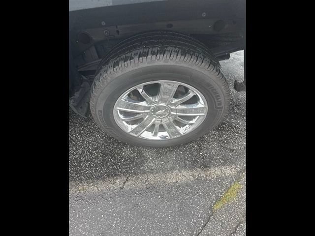 Used 2018 Chevrolet Silverado 1500 High Country AWD/4WD image 34