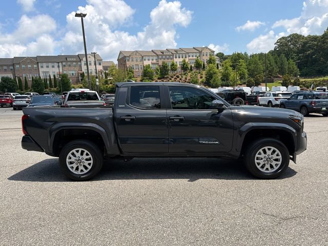 Used 2025 Toyota Tacoma SR5 AWD/4WD image 9